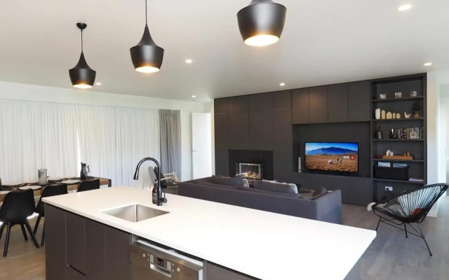 36 on Burgundy - Martinborough Holiday Home