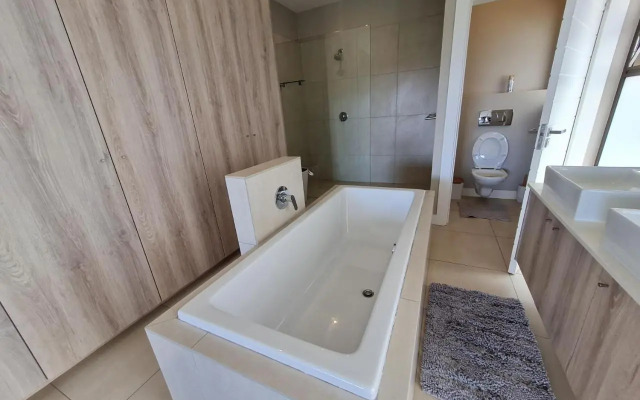 Zimbali Hills 4 Bedroom KZH2