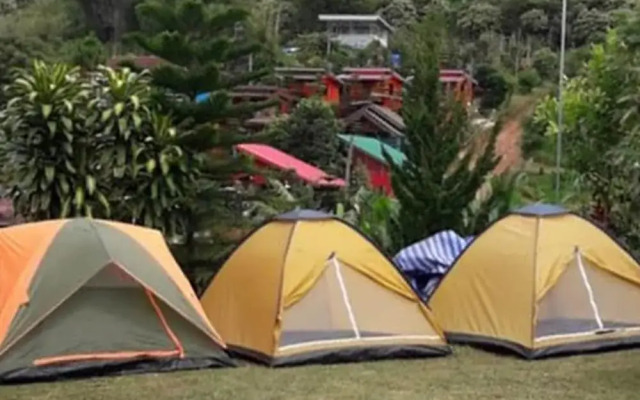 Tiw & Piw Talaymok at Khao Kho