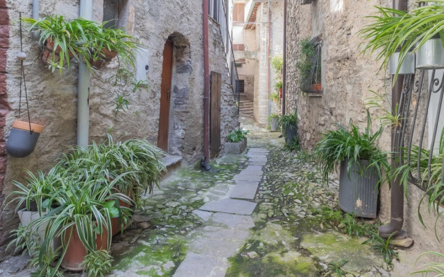 Pretty Studio in Old Town by Rent all Como