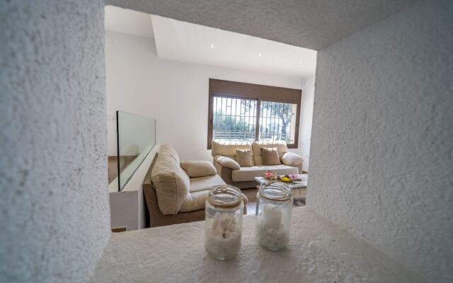 HomeHolidaysRentals Velur
