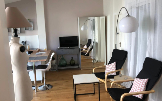 studio maisonnette avec jardin