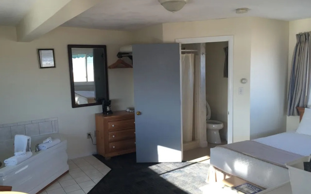 Sea Cliff House Motel