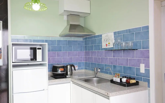 Namhae Montmartre Pension