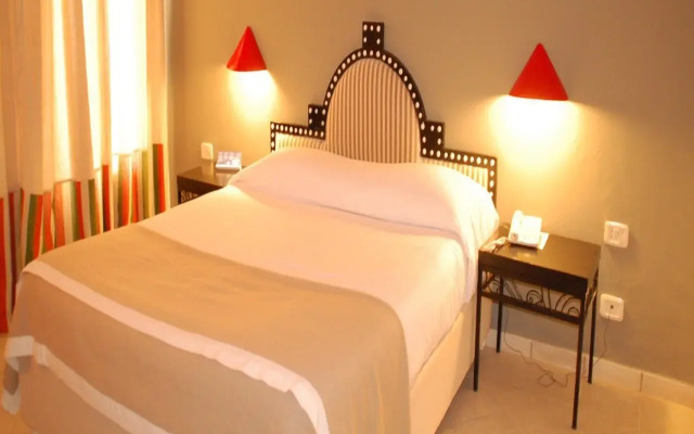 Hotel Petit Palais