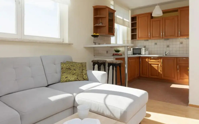 Belgradzka Apartment Warsaw by Renters