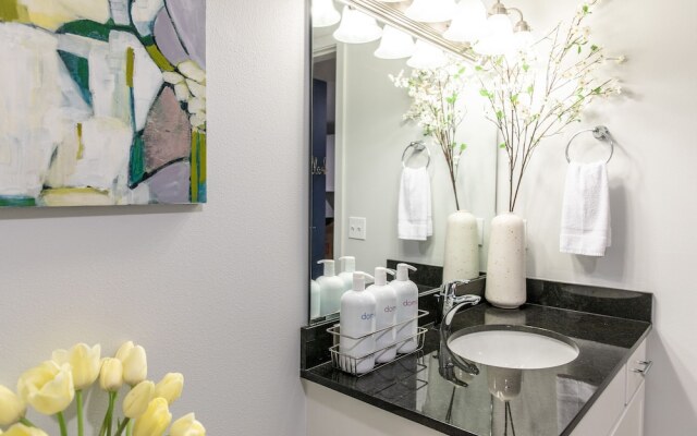 Domicile Suites at Harbor Steps