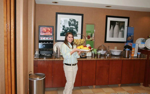 Hampton Inn Garden City