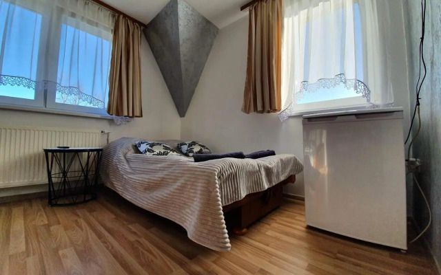 Pokoje i Apartamenty Regionalny Styl ul Króle 1a Zakopane