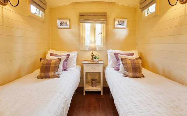 Host Stay Guards Van