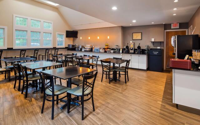 Best Western Plus Cold Spring
