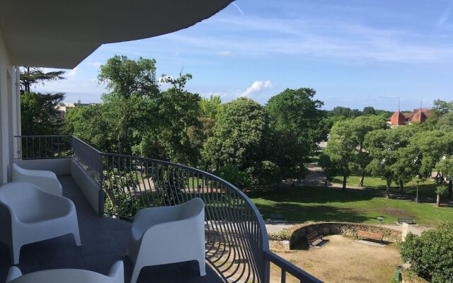 Le Balcon du Parc des arènes