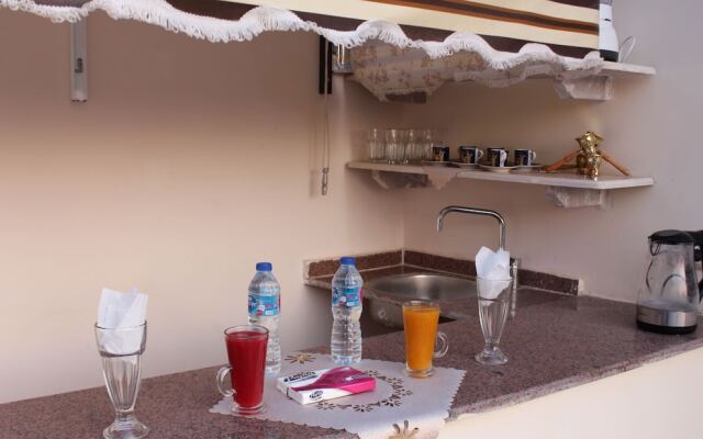 Magic Golden pyramids Inn