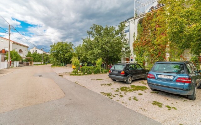 Secluded Holiday Home in Azillanet With Private Pool