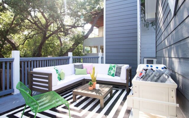 Massive 14 Bed/3.5ba Downtown Home by Domio