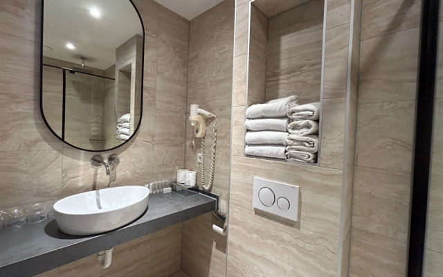 XO Hotels Blue Square
