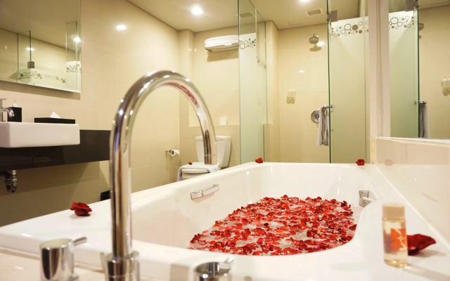 J4 Hotels Legian