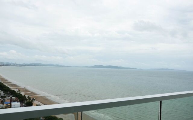 Cetus Beachfront Condo By Pong