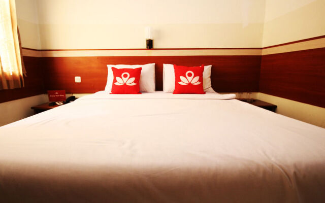 ZEN Rooms Near Airport Wastukencana
