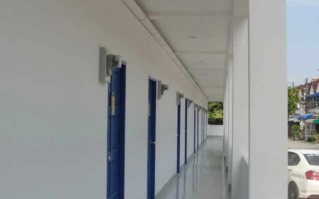 Blue Hip Apartment Nakhon Sri