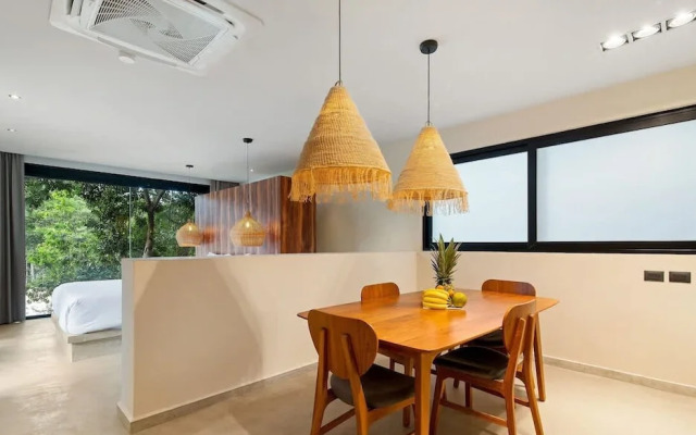 Ocean Breeze Loft Steps Away From Hotel Zone