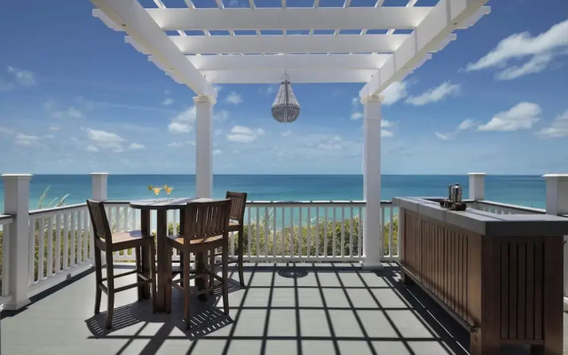 Coastal Retreat: Newly Remodeled Beach House With Pool