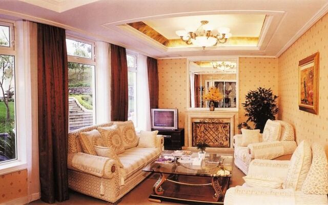 Yichang Guobin Garden Hotel
