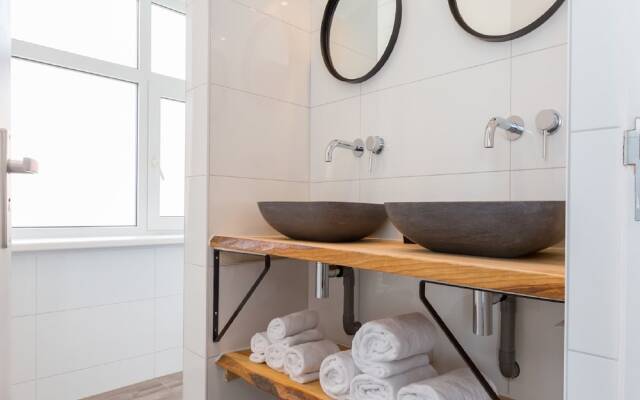 Lovely, Modern, 4-person Apartment in the Heart of Koudekerke