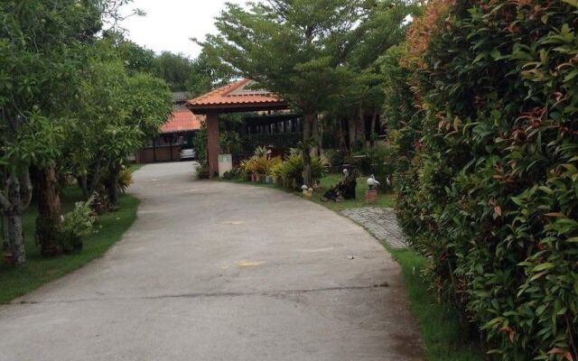 OYO 1057 Relax Resort