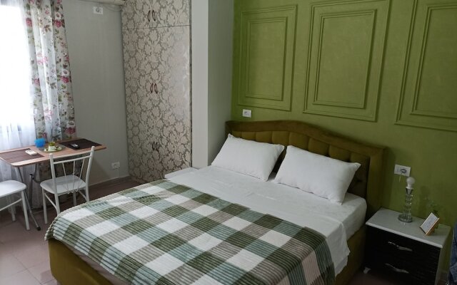Apartment in Front of Plazh Beach