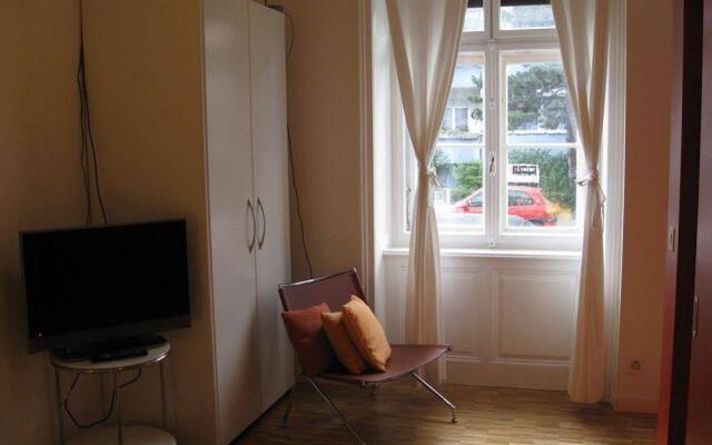 Apartments Logis 69