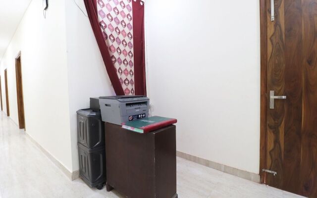 OYO 46761 Hotel Royal King Deluxe