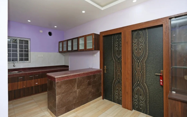 OYO 10734 Hotel NE Residency