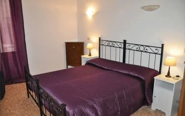 Ca' Violet Apartment