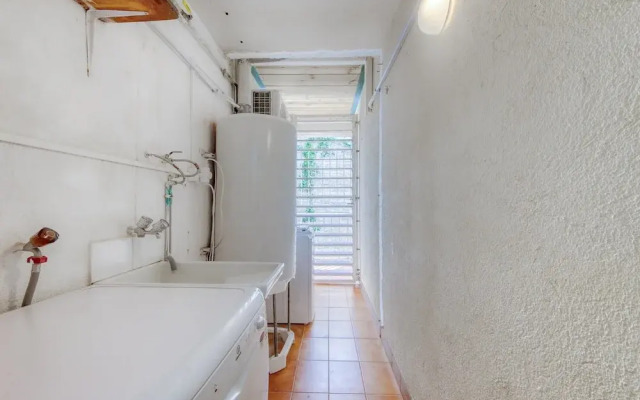 Posh Apartment Near Canyelles Petites
