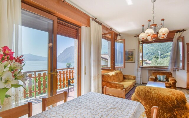 Beautiful Apartment in Riva di Solto With 3 Bedrooms and Wifi