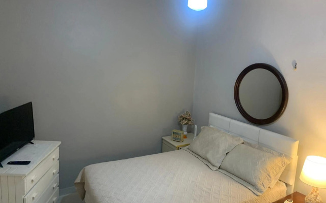 Casa Terrea com Piscina e Internet - Ar Opcional