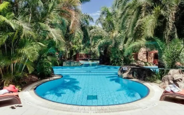 Nican Resort