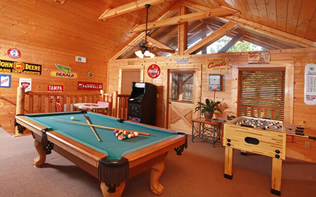 Hullabaloo - Four Bedroom Cabin