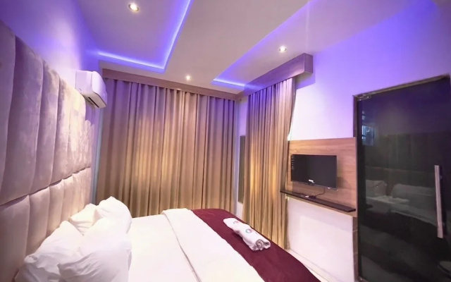 Regional Hotel and Suites