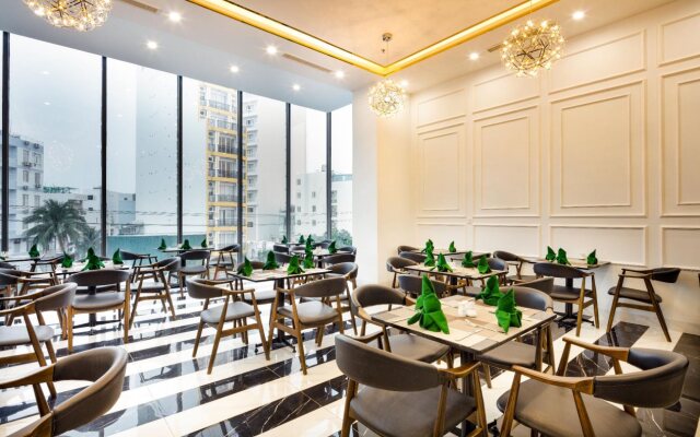 Crown Hotel Nha Trang