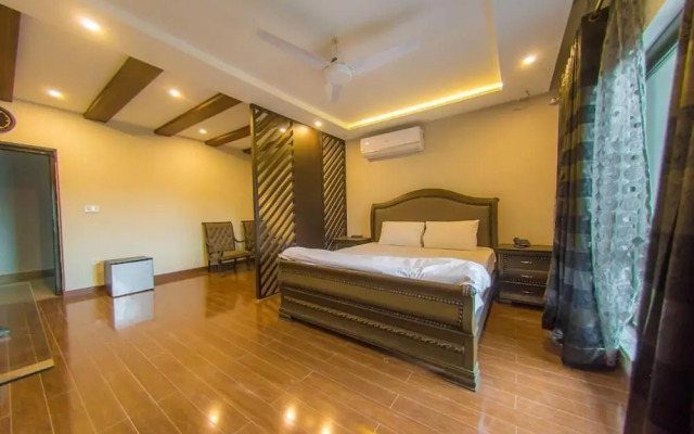 Karakuram Hotel