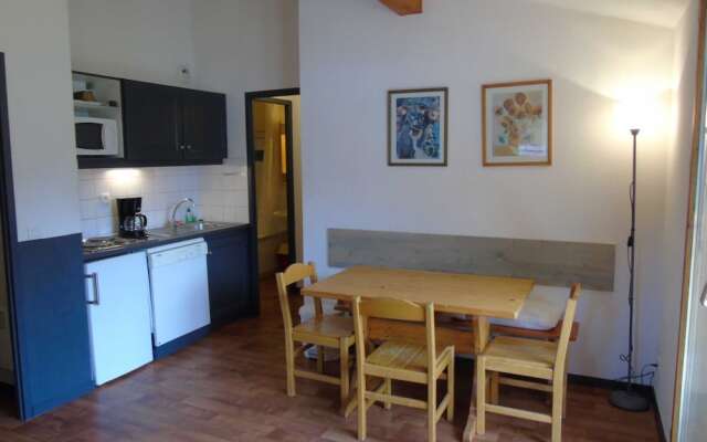 Lou Services Apartment CB40 LSI 001