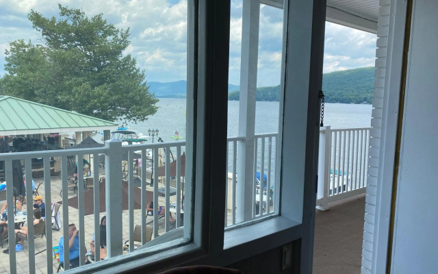 The Georgian Lakeside Resort