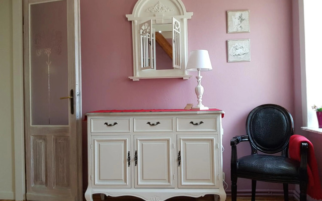 BE WELL 3-Rooms Apartment with Garden