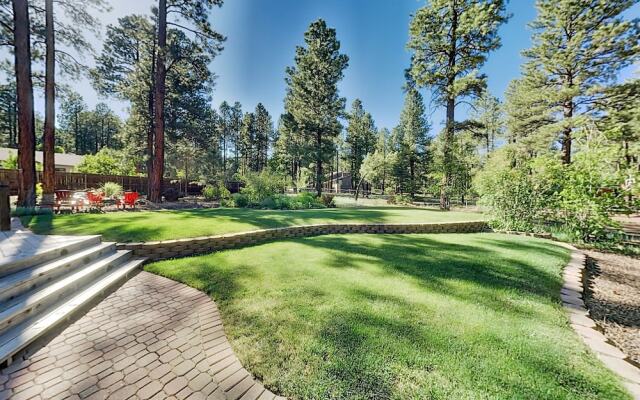 Coconino Estates Home With Hot Tub, Near Snowbowl 5 Bedroom Home