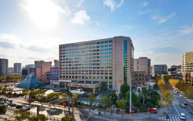 Crowne Plaza Shanghai Noah Square by IHG