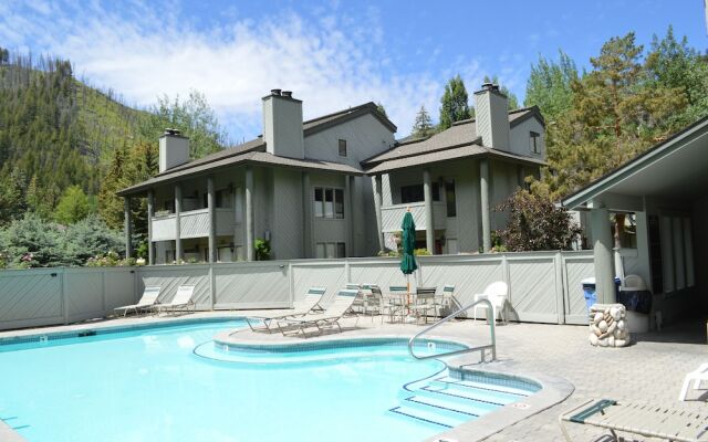 Greyhawk 10 - 2 Br Condo