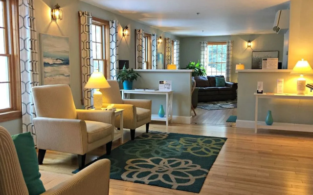 The Admiral's Inn Resort