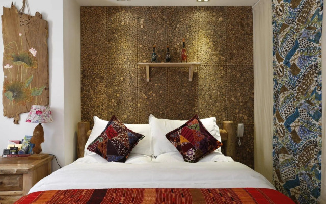 Pufengtang Wooden Art Hotel